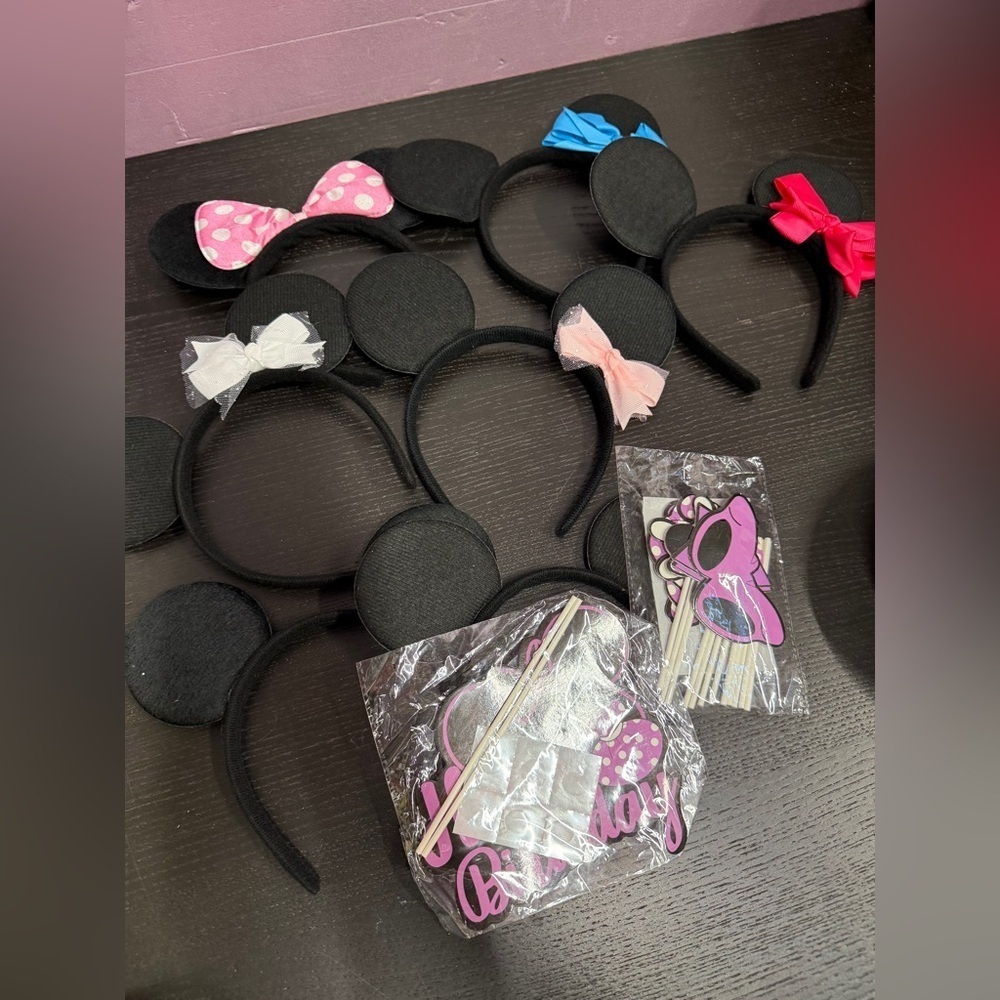 Set of Mouse Ear Headbands with Bows, Minnie Party Cake & Cupcake decorations